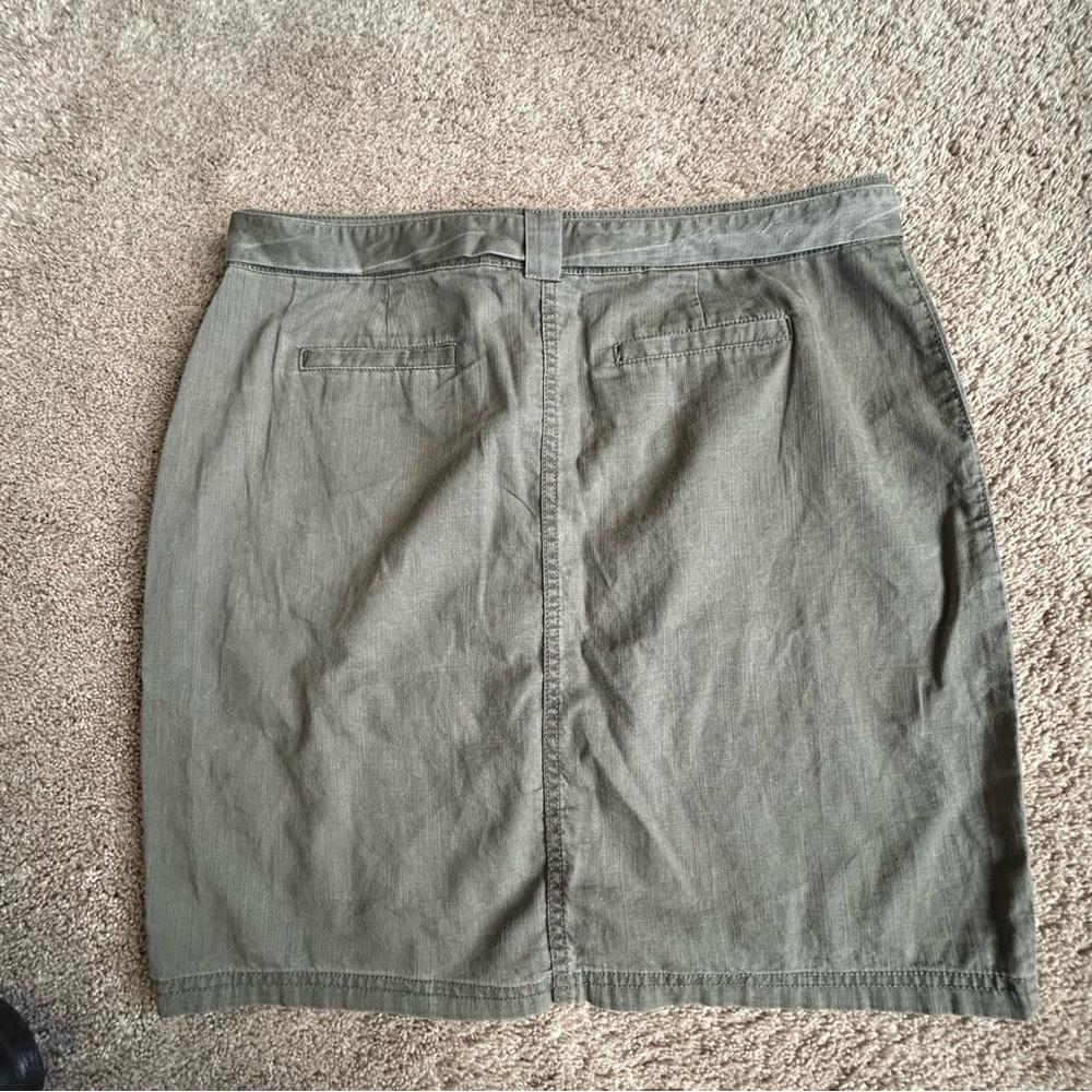 Sonoma Womens Army Green Mid Thigh Lenght Skirt With Pockets NWT - Size 14 - Picture 4 of 8
